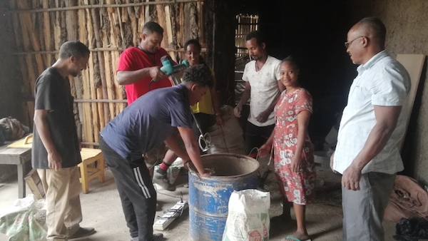 Impacc Stove Training Teilnehmer des ersten Impacc Stove Trainings
